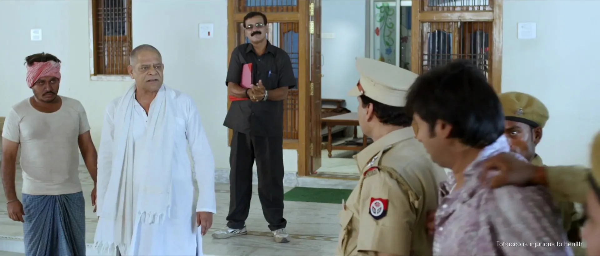 Rifle Ganj 2021 Hindi Movie 720p HDRip x264 [930MB] Screenshot