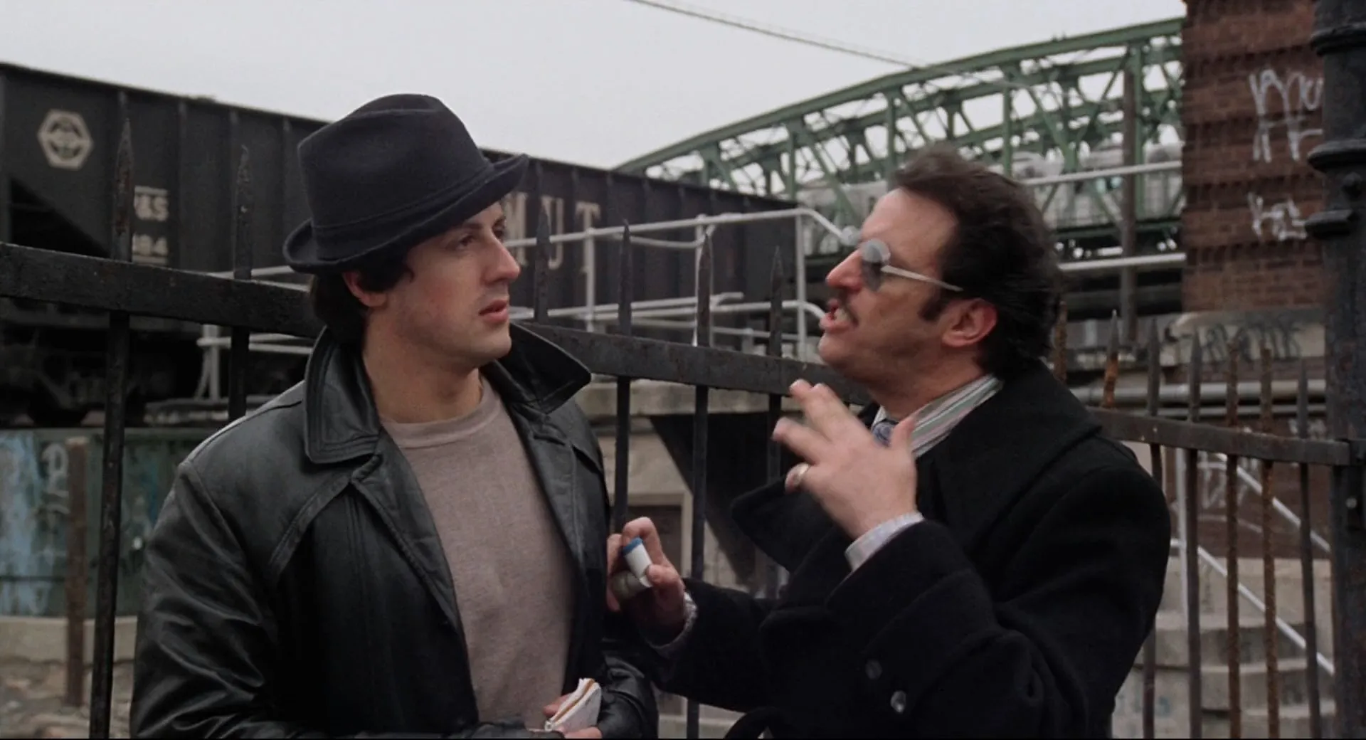 Rocky (1976) Dual Audio Hindi 480p Bluray 350MB Screenshot