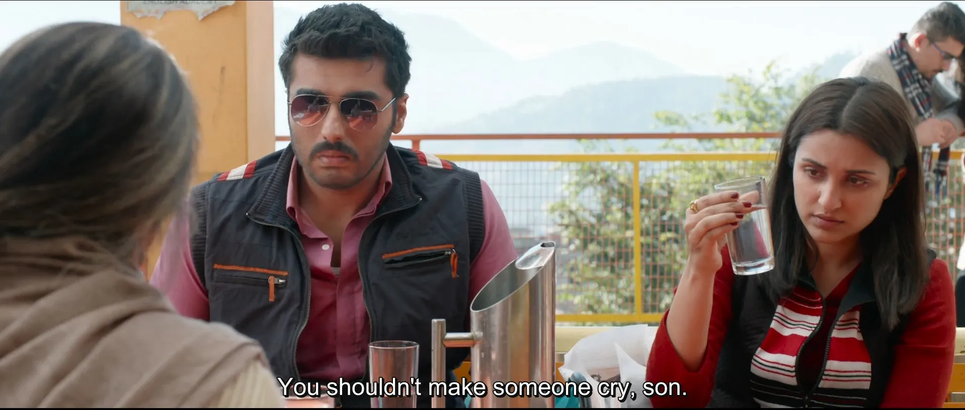 Sandeep Aur Pinky Faraar 2021 Hindi Movie 720p HDRip x264 [960MB] Screenshot