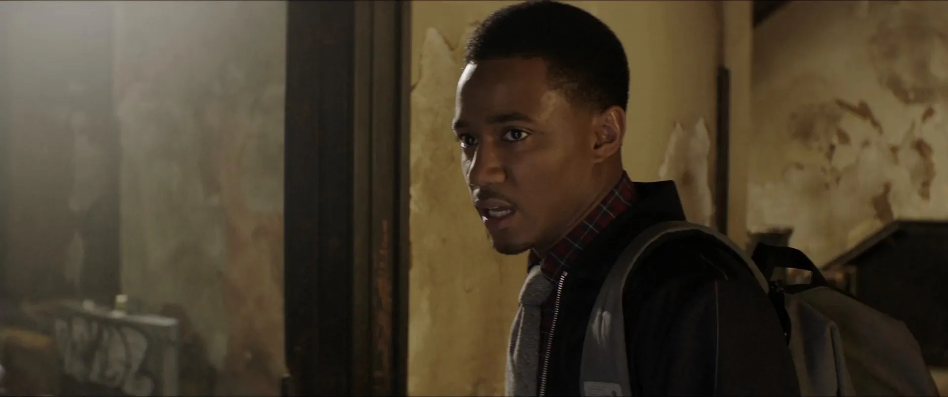 Shaft (2019) Hindi Dual Audio 720p Web-DL [1.3GB] Screenshot
