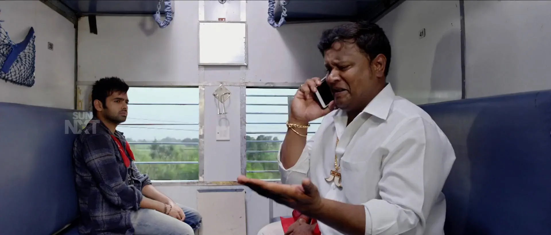 Shivam (2015) (Hindi – Telugu) Dual Audio 480p UnCut HDRip 400MB Screenshot