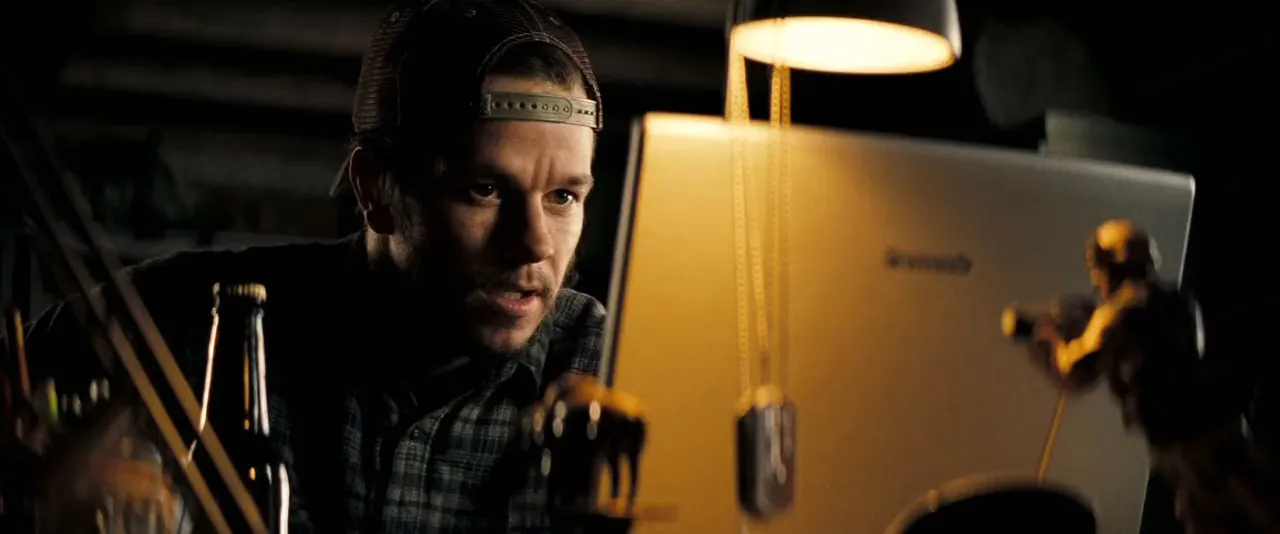 Shooter (2007) Hindi Dual Audio BluRay 720p – 480p Screenshot
