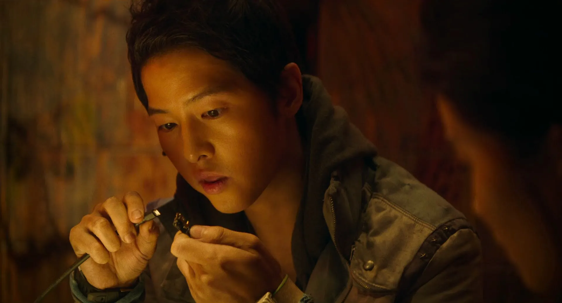 Space Sweepers 2021 Hindi Dual Audio 720p Web-DL [1.2GB] Screenshot