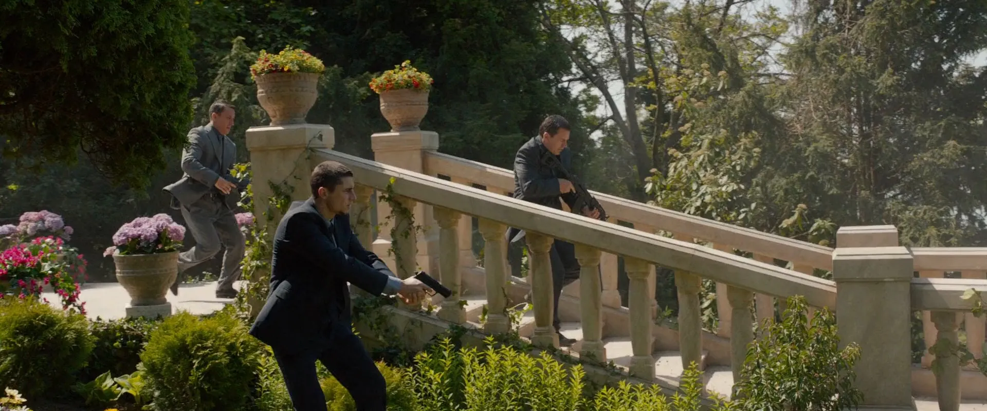 Spy (2015) Hindi Dual Audio 480p BluRay 430MB Screenshot