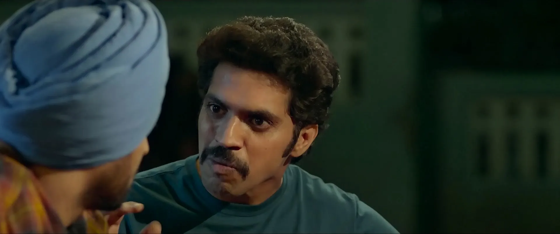 Suraj Pe Mangal Bhari (2020) Hindi Movie 720p HDRip x264 [1.1GB] Screenshot