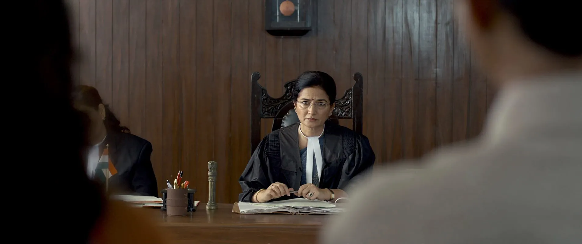 Talvar (2015) Hindi Movie 720p HDRip x264 [1.2GB] Screenshot