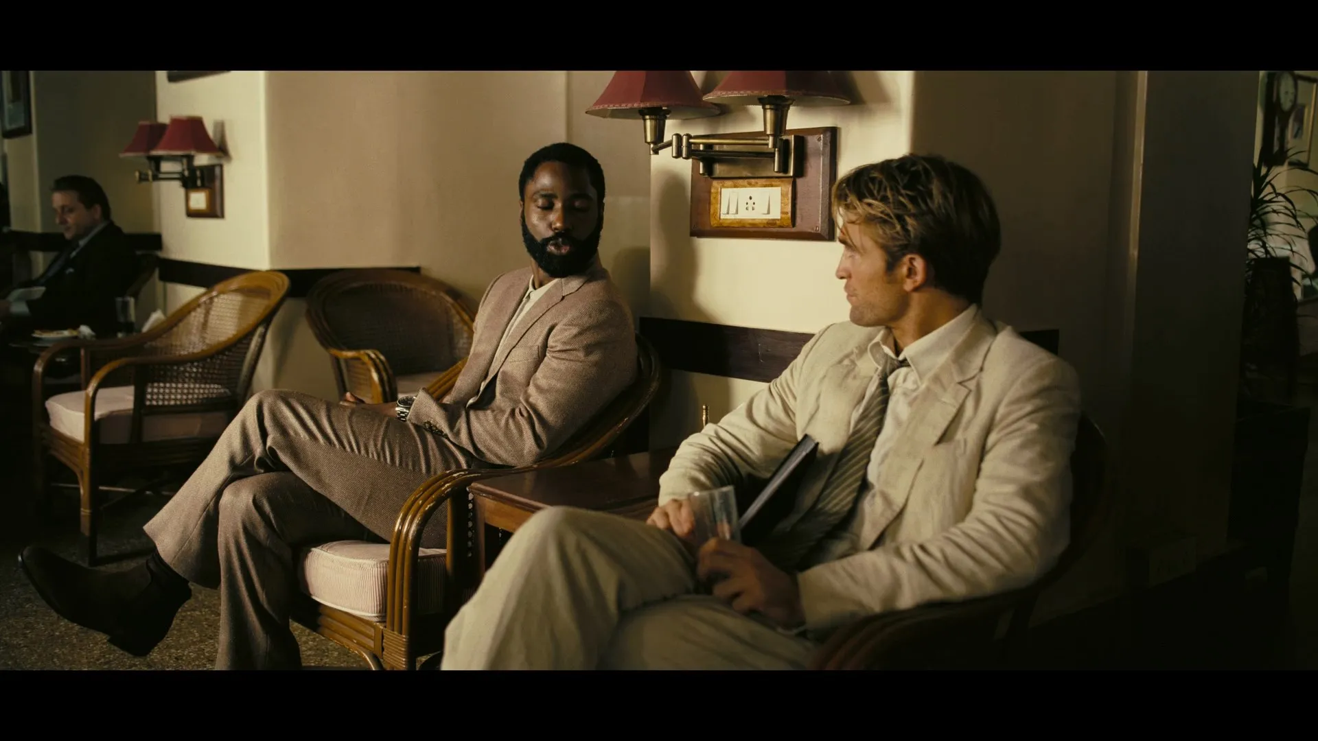 Tenet (2020) Hindi Dual Audio 480p BluRay 550MB Screenshot