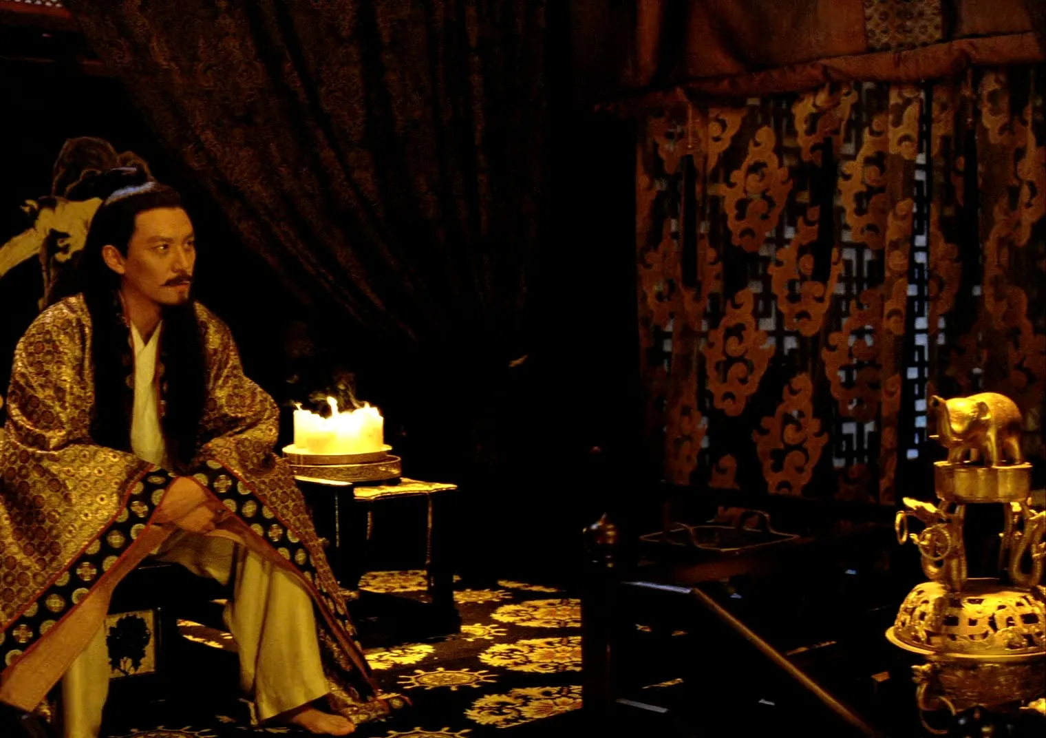 The Assassin 2015 Hindi Dual Audio 720p BluRay [1.1GB] Screenshot