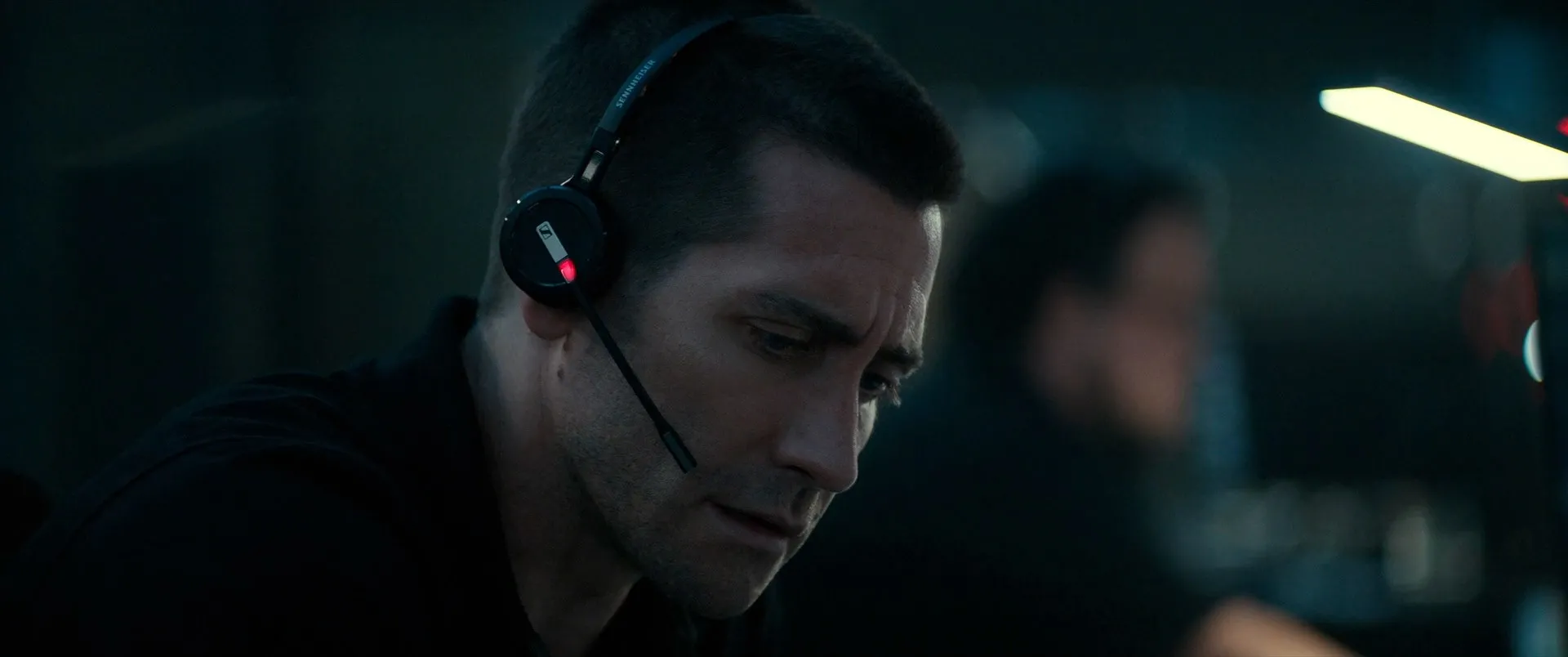 The Guilty (2021) Hindi Dual Audio 720p HDRip [900MB] Screenshot