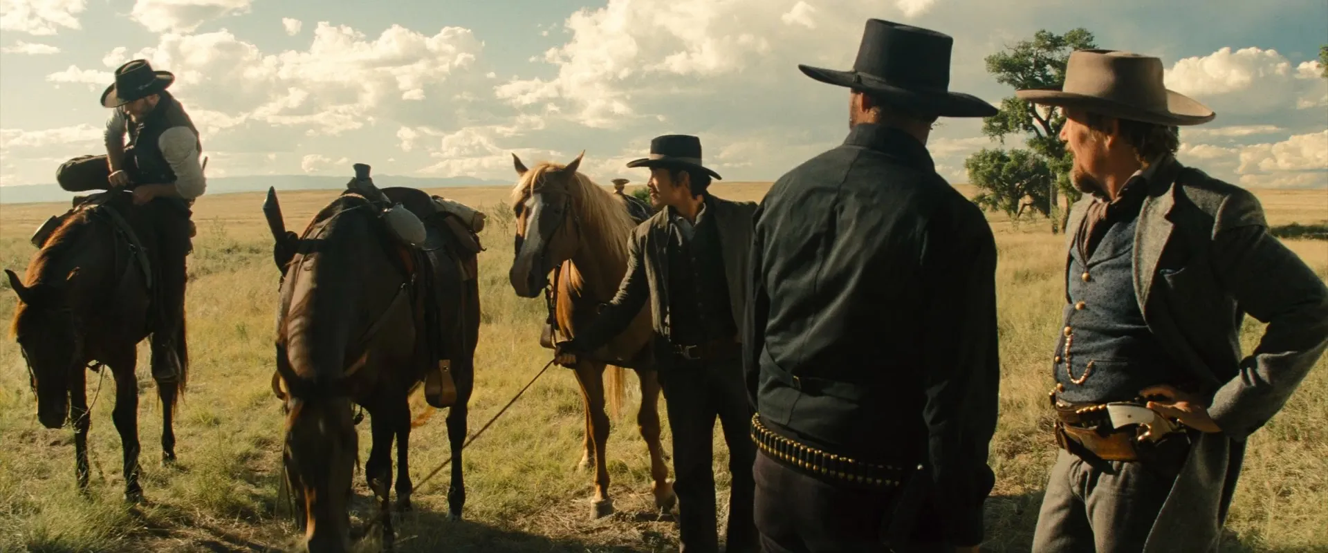 The Magnificent Seven 2016 Hindi Dubbed 100mb hevc (2017) FUll Movie Screenshot