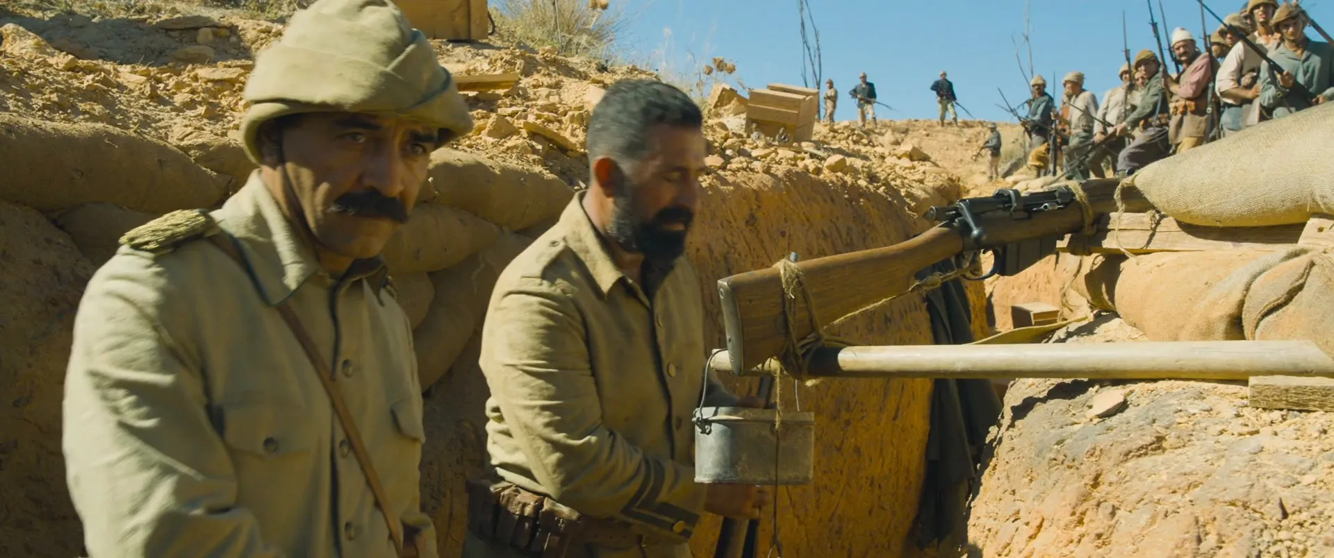 The Water Diviner (2014) Hindi Dual Audio 720p BluRay [990MB] ESubs Screenshot