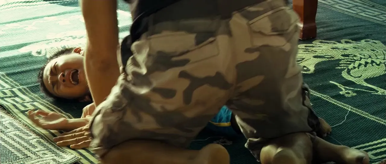 Tidal Wave (2009) Hindi Dual Audio 480p BluRay 350MB ESubs Screenshot