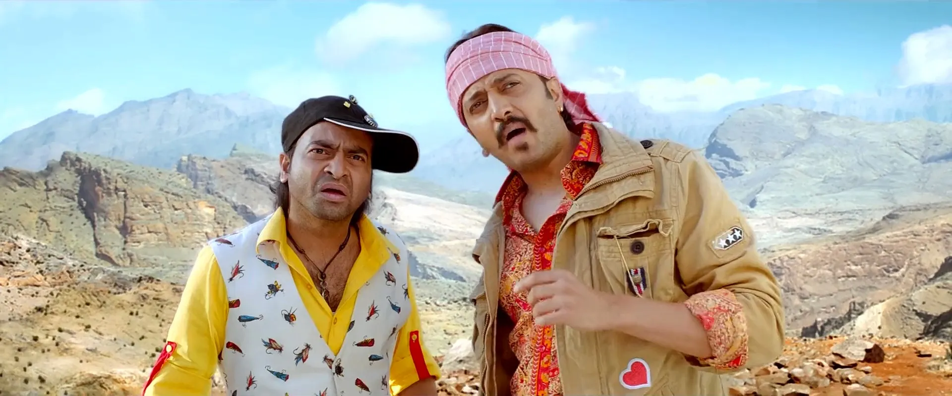 Total Dhamaal (2019) Hindi Movie 720p HDRip x264 [1.4GB] Screenshot