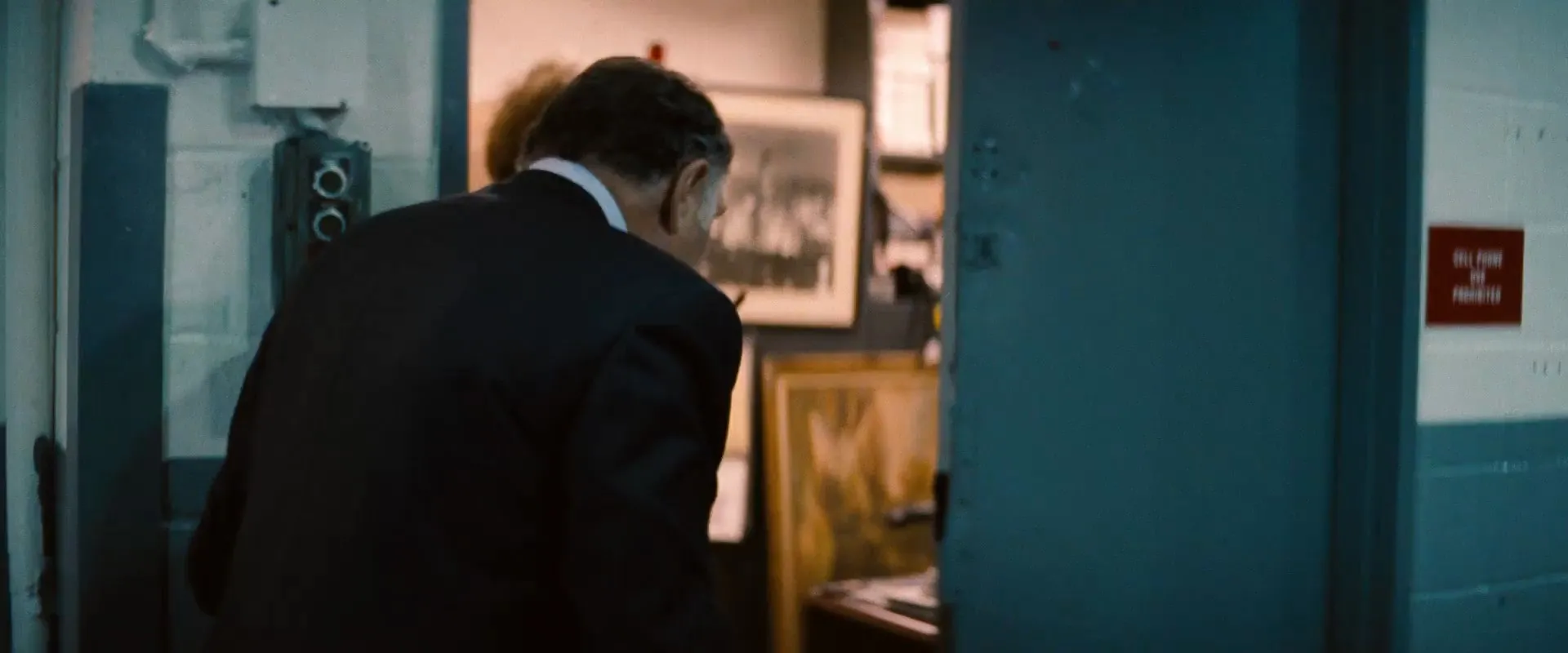 Tower Heist 2011 Hindi Dual Audio 720p BluRay [900MB] ESubs Screenshot