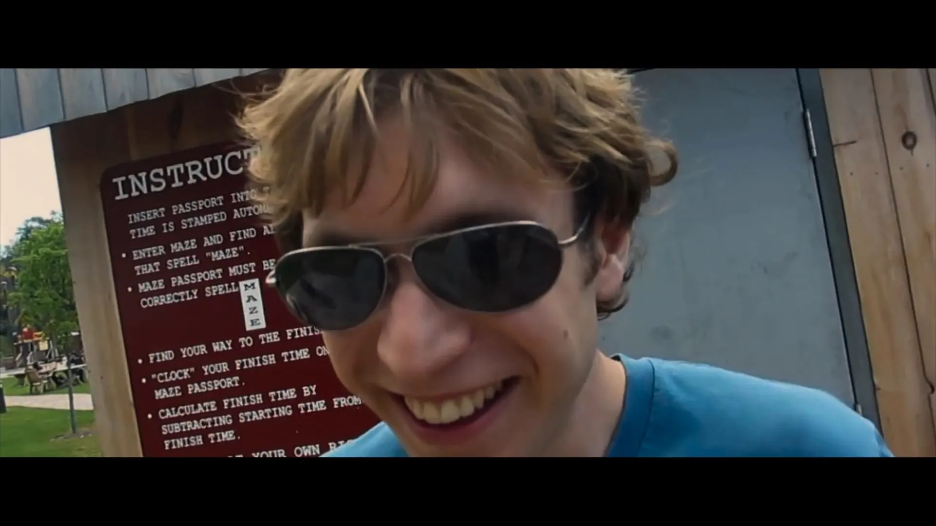 Trust No One: The Hunt for the Crypto King (2022) Hindi Dual Audio HDRip 720p – 480p Screenshot