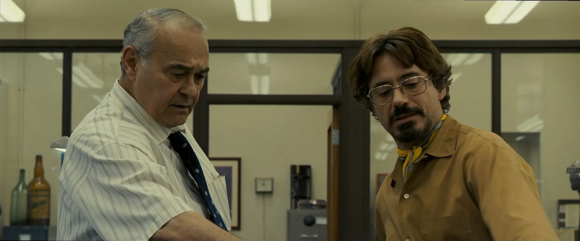 Zodiac (2007) Hindi Dual Audio 480p HDRip 500MB Screenshot