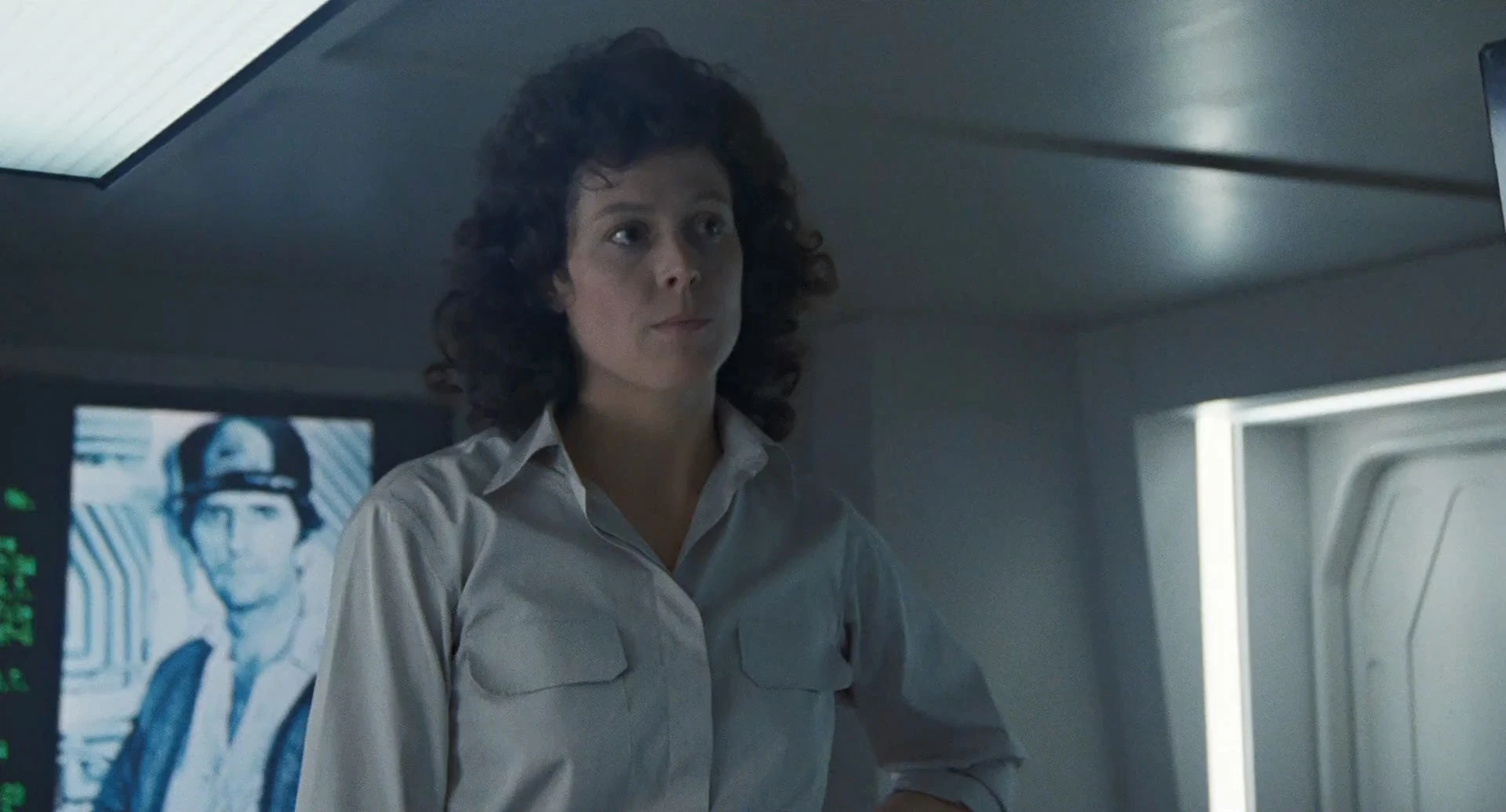 Aliens (1986) Hindi Dual Audio 720p BluRay [1.5GB] Screenshot